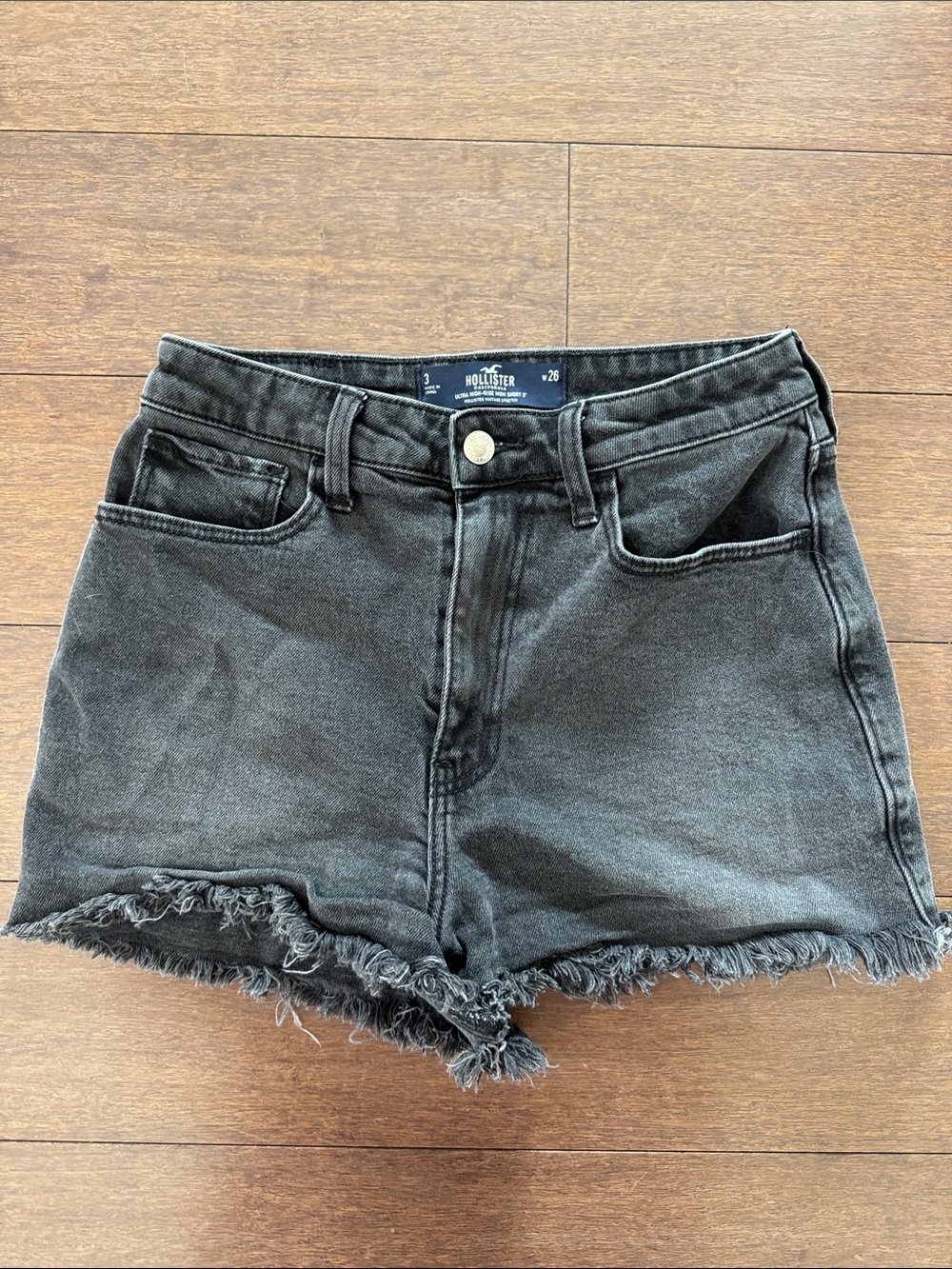 Hollister Ultra High-Rise Mom Short
